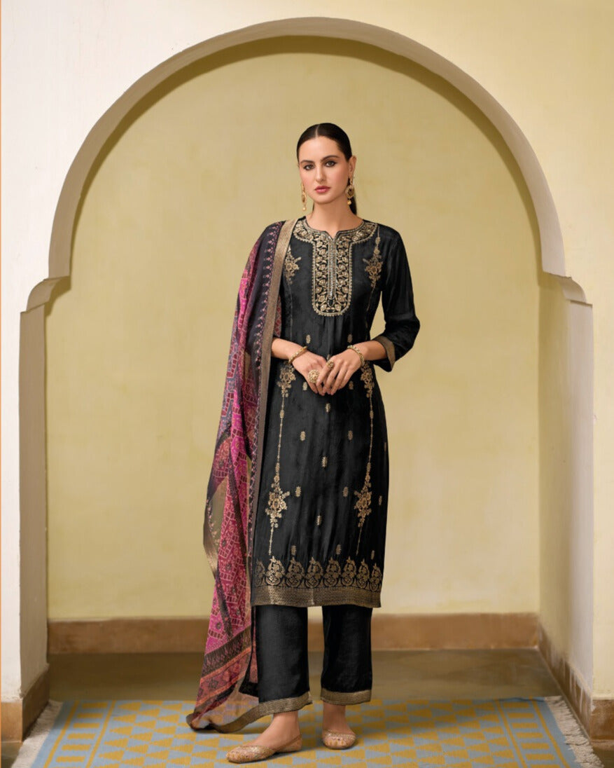 Mehwish Suit Set