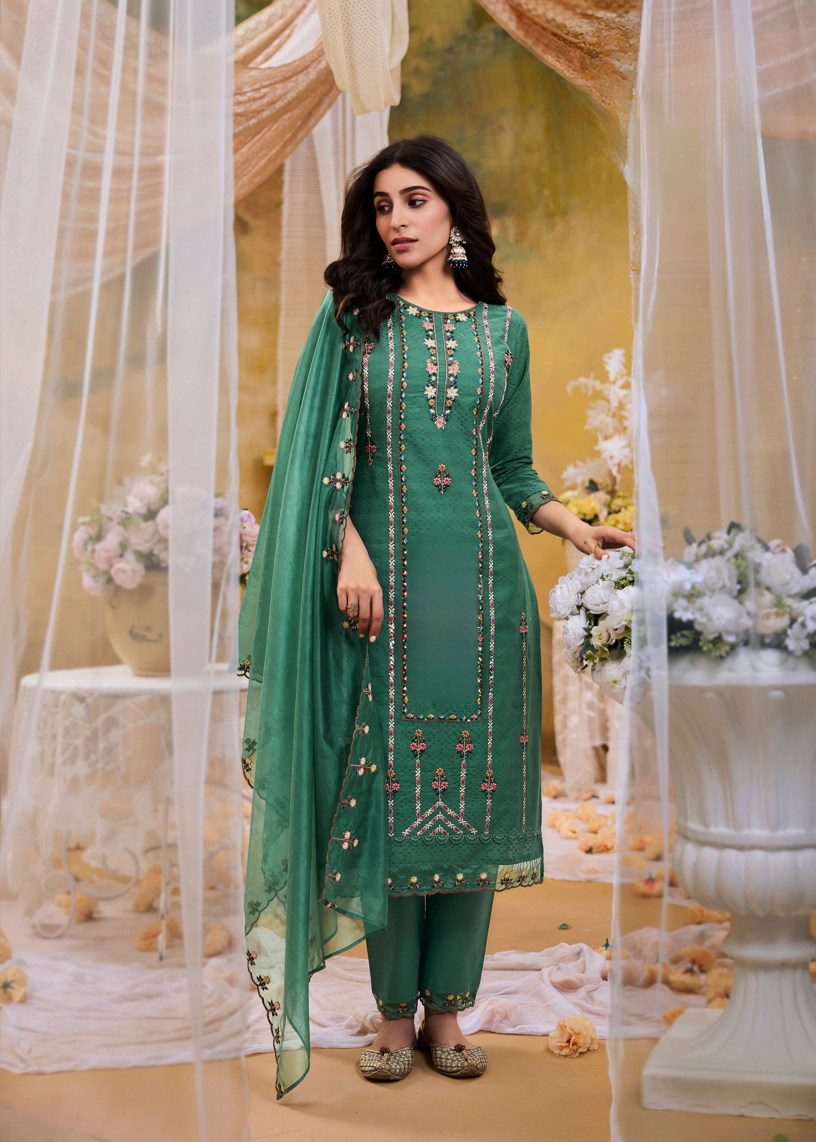 Zareen Kurta Set